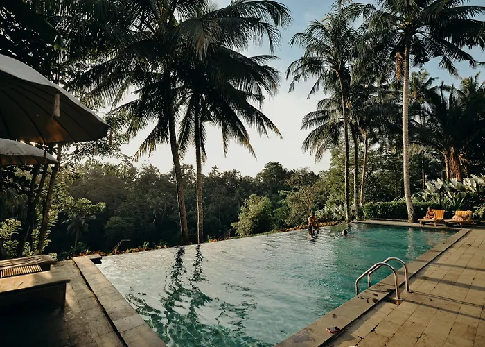 Hotel Pertiwi Bisma 3*