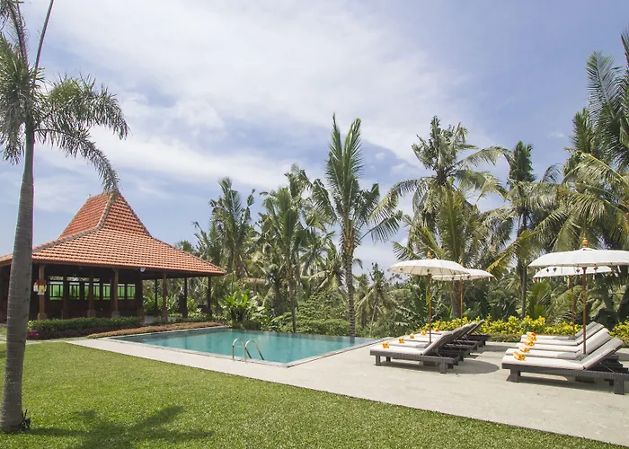 Pertiwi Bisma Hotel 3*